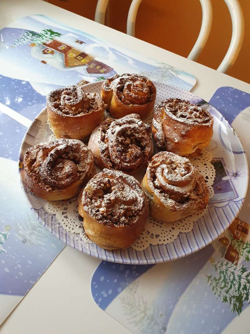 Apple Cinnamon Walnut Rolls from Yeast Dough